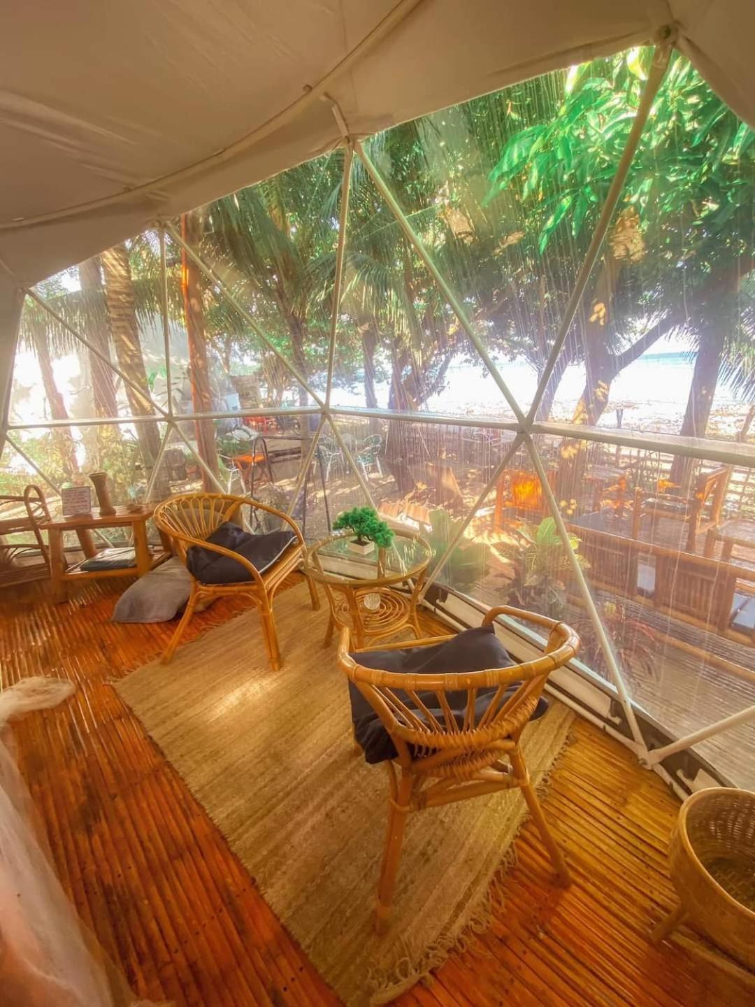 Glamping Dome Dauin Beach Resort Eksteriør billede