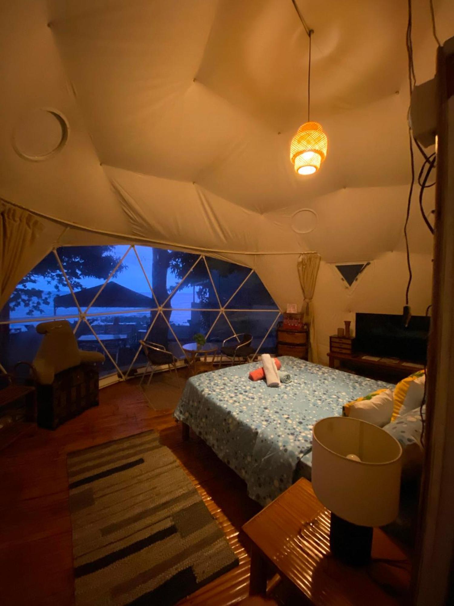 Glamping Dome Dauin Beach Resort Eksteriør billede