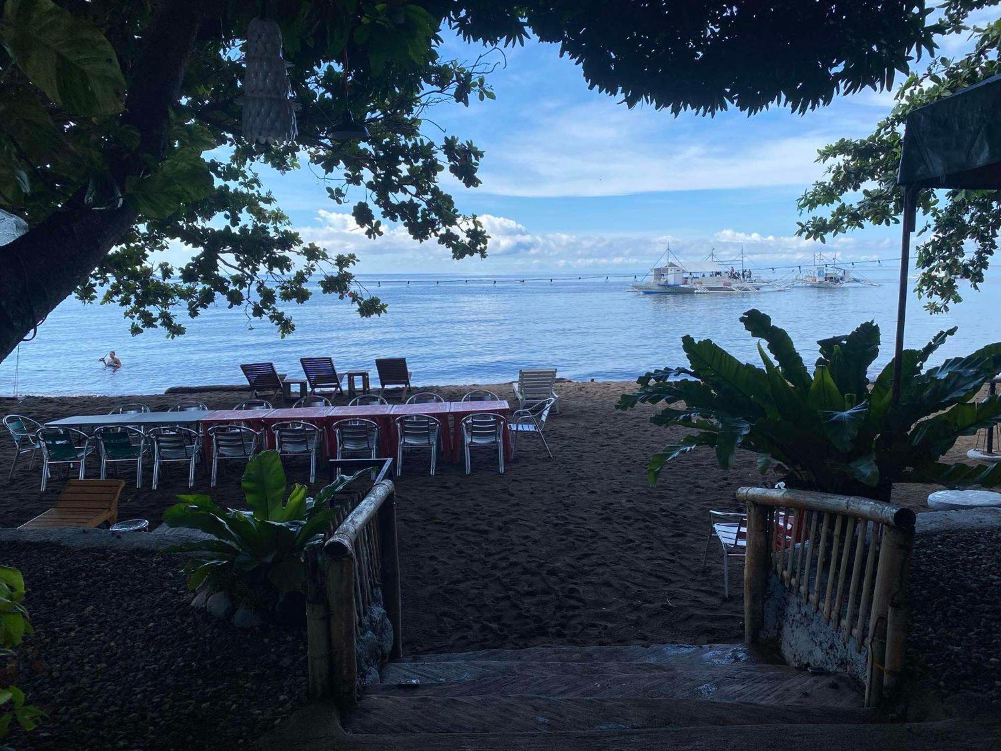 Glamping Dome Dauin Beach Resort Eksteriør billede